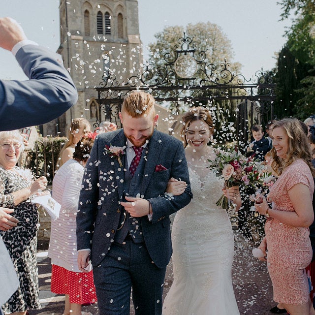 Wedding Confetti Photos | Proper Confetti